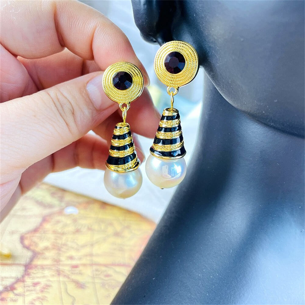 Teardrop Pearl stud earring enamel zebra pattern