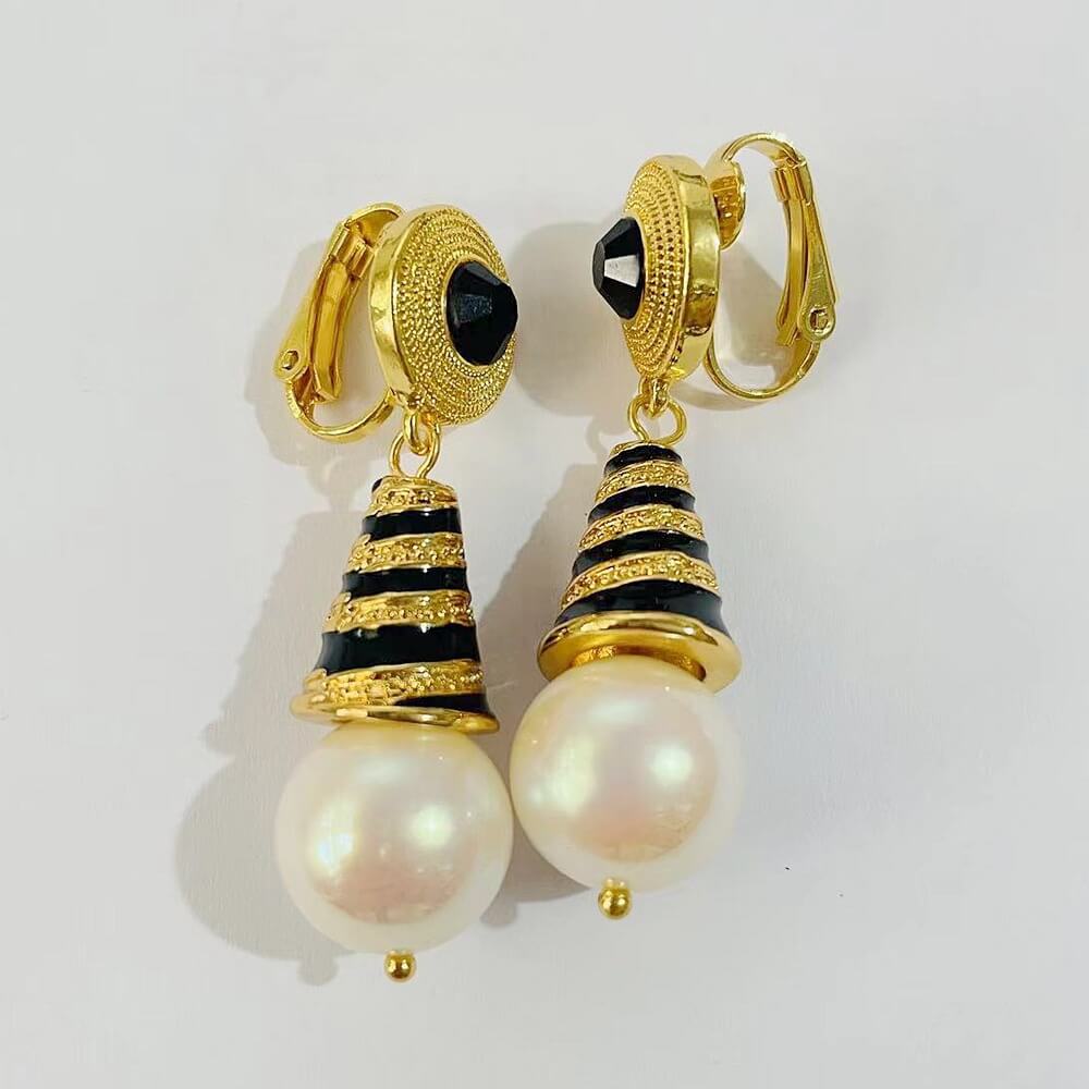 Teardrop Pearl stud earring enamel zebra pattern